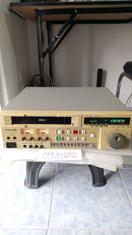 PANASONIC AG8700E AUDIO RECORDER 220V