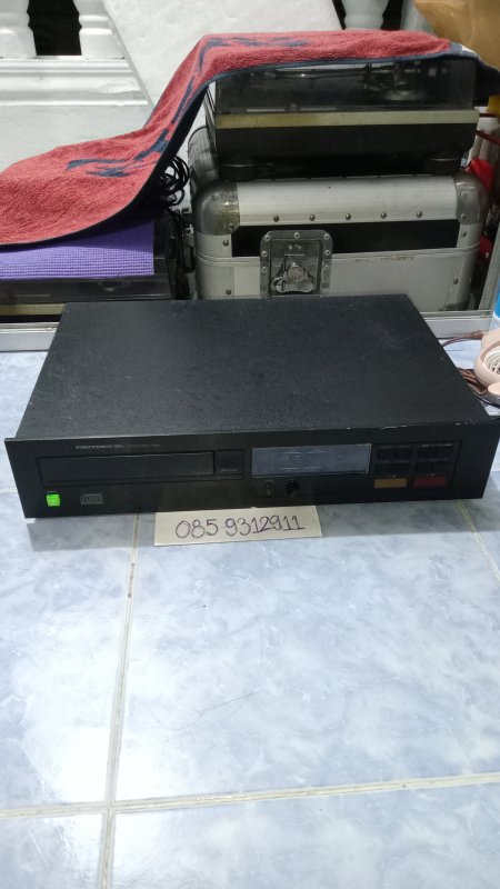 CD PLAYER PROTON AC300MK2 220V.
