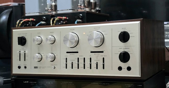 ขาย Pre Amp หลอด LUXKIT A3400 รุ่นใหญ่ สภาพสวย เสียงดีมาก พร้อมใช้ Made in Japan