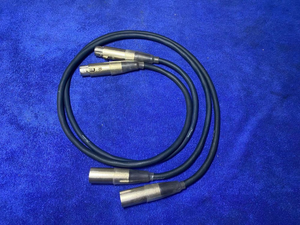 ขายสายสัญญาณ XLR Balance ยี่ห้อ ACCUPHASE รุ่น ALC-10 เข้าหัวท้ายจากโรงงาน Made in Japan