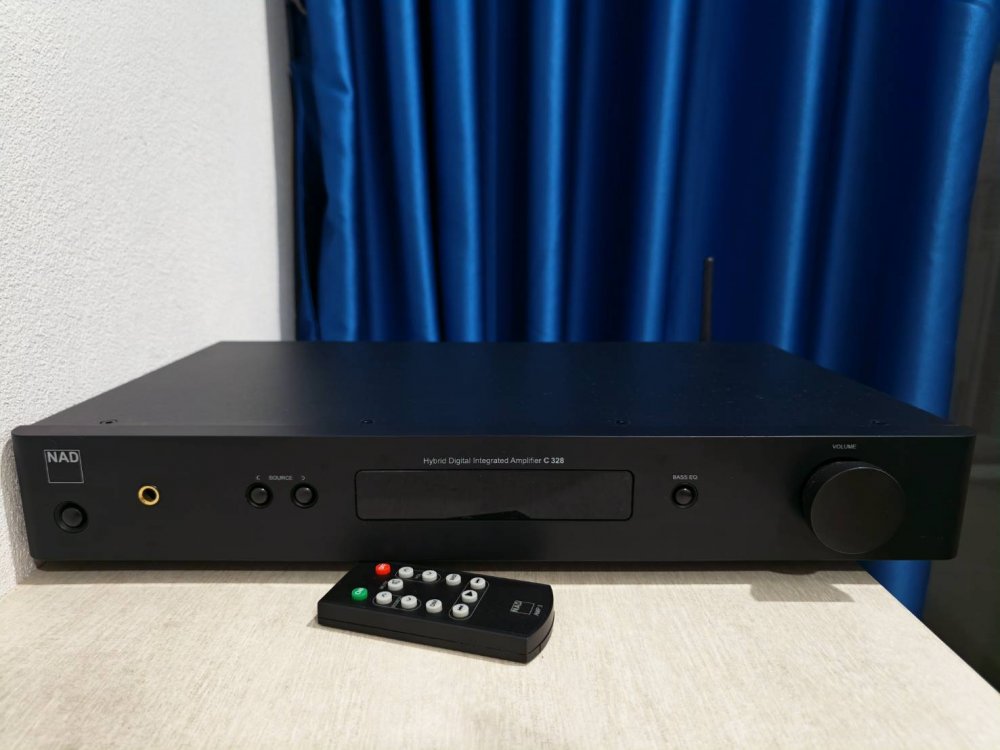 NAD C328 Hybrid Digital DAC Amplifier